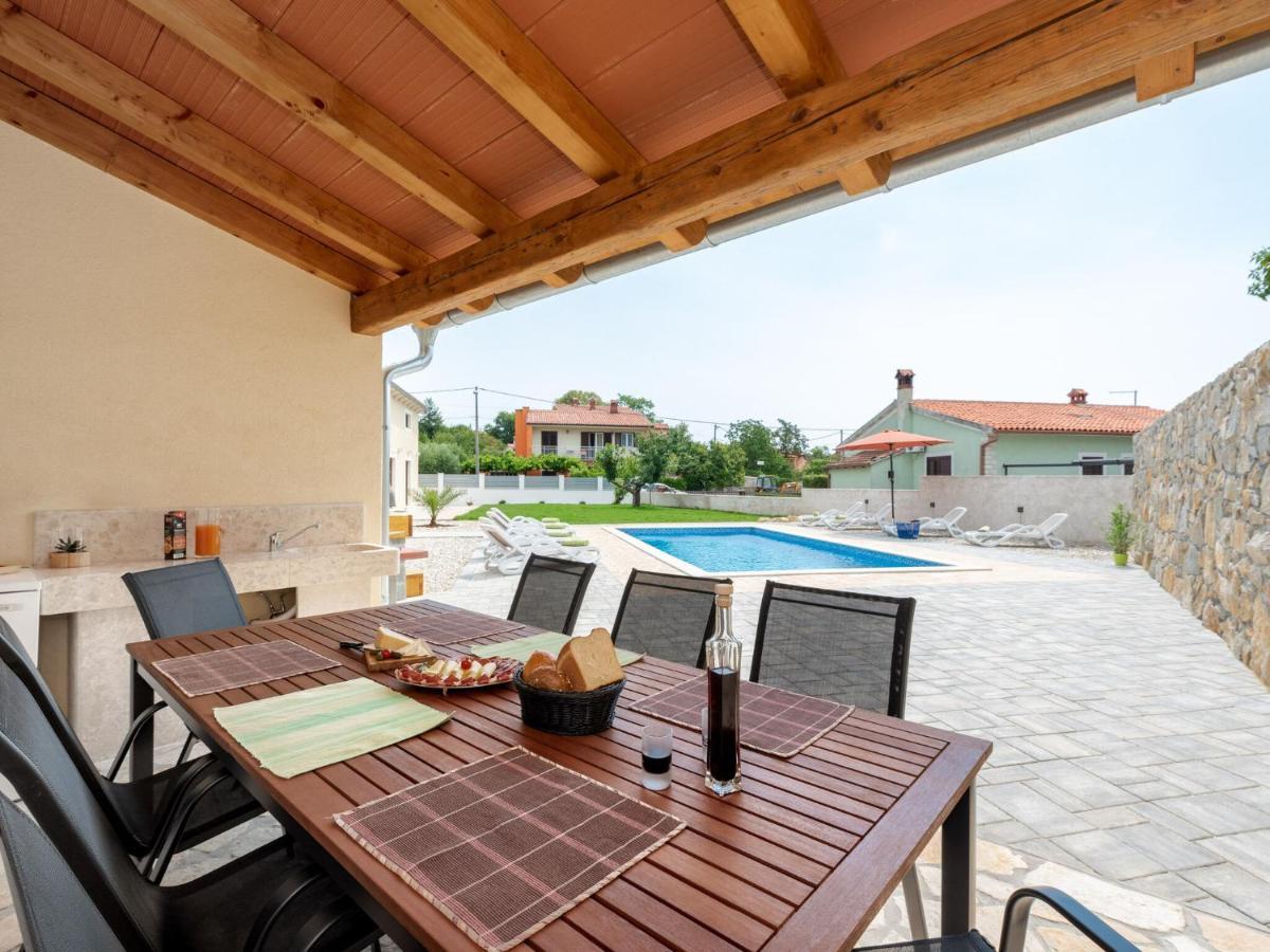 Tranquil Holiday Home In Labin With Private Swimming Pool Zewnętrze zdjęcie