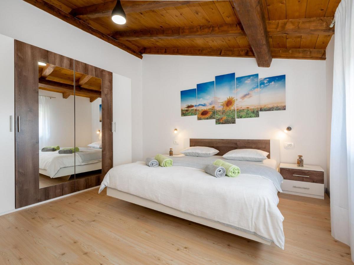 Tranquil Holiday Home In Labin With Private Swimming Pool Zewnętrze zdjęcie