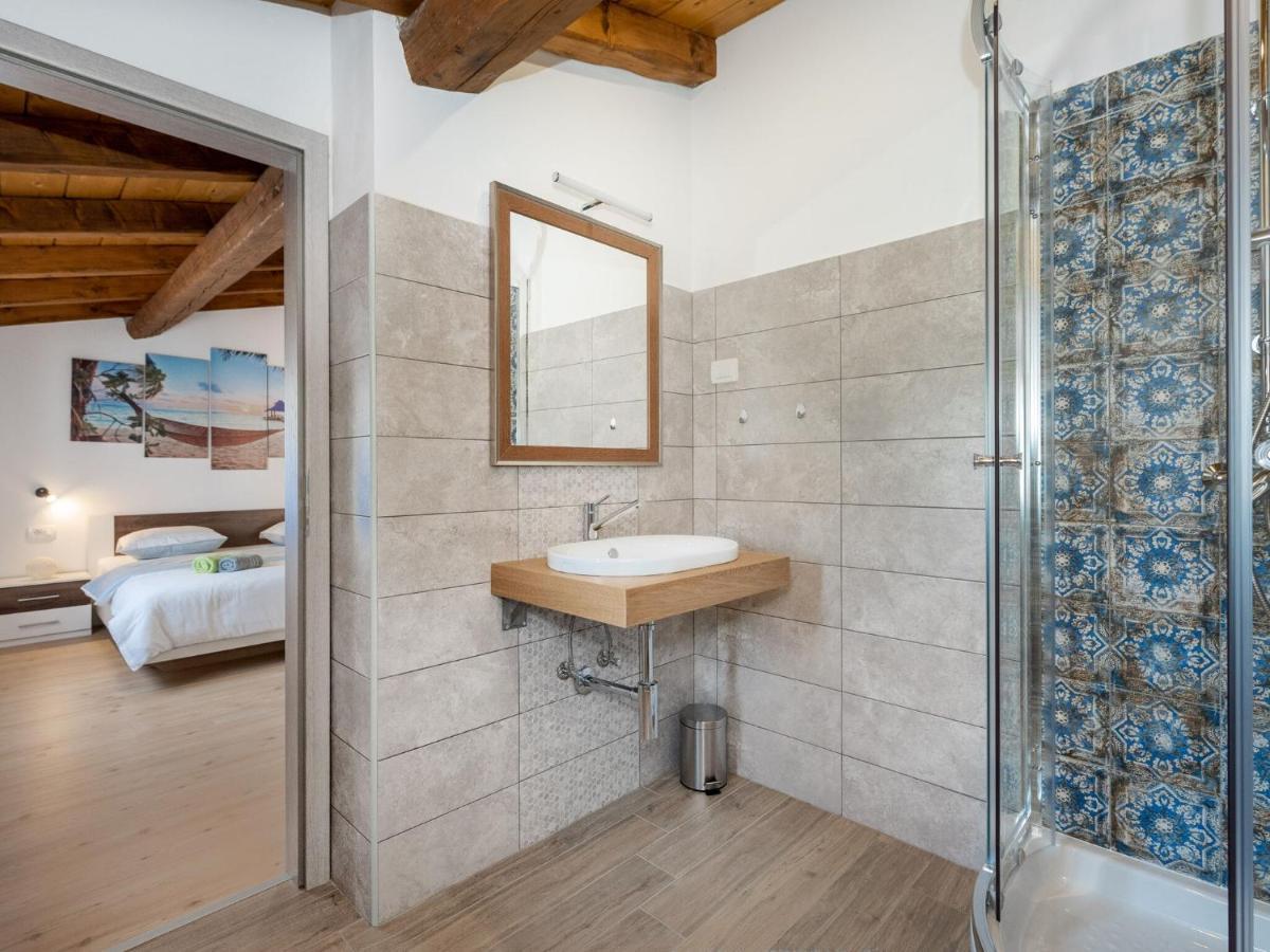 Tranquil Holiday Home In Labin With Private Swimming Pool Pokój zdjęcie