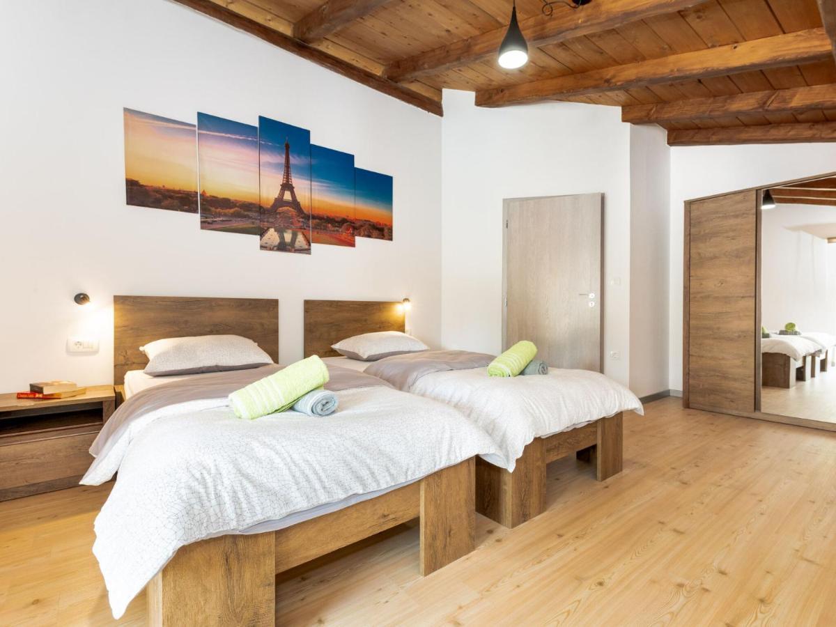 Tranquil Holiday Home In Labin With Private Swimming Pool Pokój zdjęcie