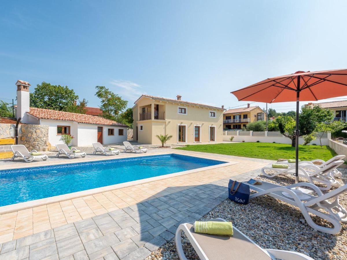 Tranquil Holiday Home In Labin With Private Swimming Pool Pokój zdjęcie